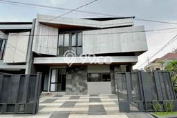 For Sale Rumah Mewah Exclusive di Manyar, Surabaya For Sale Rumah Mewah Exclusive di Manyar, Surabaya
