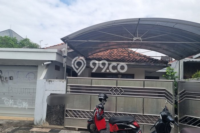 Ready to Use! Luxury House LT 200m2 Desain Elegan di Sumerta Kelod Ready to Use! Luxury House LT 200m2 Desain Elegan di Sumerta Kelod