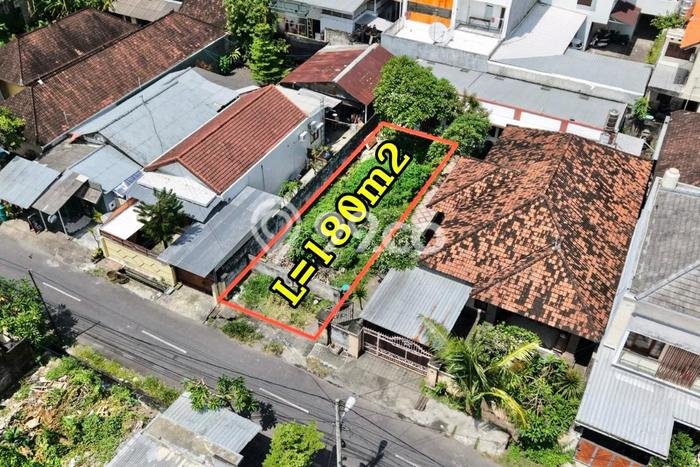 Jarang Ada! Tanah di Panjer Punya Luas 180m2 SHM Jarang Ada! Tanah di Panjer Punya Luas 180m2 SHM