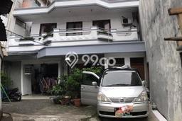 Siap Huni Rumah Mewah 7 Kamar di Kebayoran Baru Dekat ke Mana Saja Siap Huni Rumah Mewah 7 Kamar di Kebayoran Baru Dekat ke Mana Saja