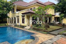 Rumah Eksklusif Siap Huni LT 1476m2 di Mampang Prapatan, Jakarta Selatan Rumah Eksklusif Siap Huni LT 1476m2 di Mampang Prapatan, Jakarta Selatan