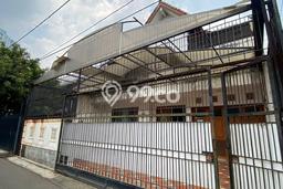 Siap Huni Rumah Mewah 5 Kamar di Kebayoran Baru Dekat ke Mana Saja Siap Huni Rumah Mewah 5 Kamar di Kebayoran Baru Dekat ke Mana Saja