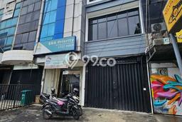 Area Ramai! Ruko Dijual di Kebayoran Baru untuk Bisnis Luas Bangunan 204m2 Area Ramai! Ruko Dijual di Kebayoran Baru untuk Bisnis Luas Bangunan 204m2