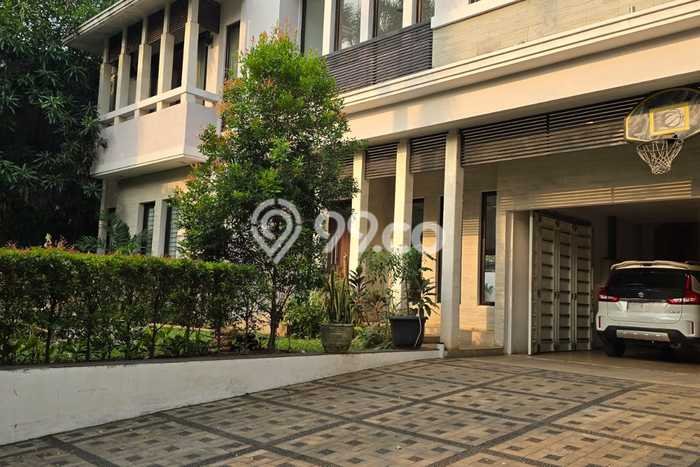Ready to Use! Premium House LT 668m2 Desain Elegan di Kemang Ready to Use! Premium House LT 668m2 Desain Elegan di Kemang