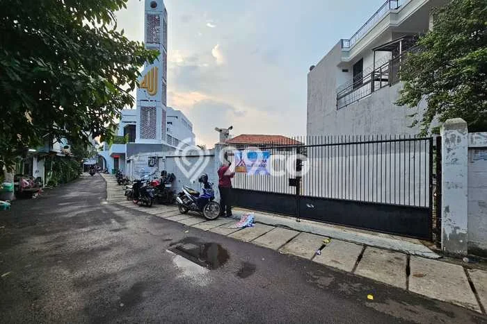 Untuk Dijual Gudang di Kebayoran Baru Jakarta Selatan LT 971m2 / LB 300m2 Untuk Dijual Gudang di Kebayoran Baru Jakarta Selatan LT 971m2 / LB 300m2