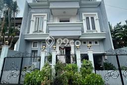 Dijual Rumah Premium dengan Fasilitas Sekitar Komplit di Kebayoran Baru, Jakarta Selatan Dijual Rumah Premium dengan Fasilitas Sekitar Komplit di Kebayoran Baru, Jakarta Selatan
