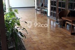Rumah Elit LB 450m2 Siap Huni Desain Elegan di Diponegoro, Surabaya Rumah Elit LB 450m2 Siap Huni Desain Elegan di Diponegoro, Surabaya