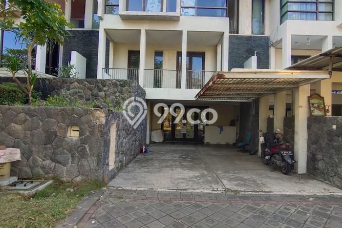 HOT LISTING! Rumah Siap Huni di , Surabaya, LT 171m2m² LB 513m2m² HOT LISTING! Rumah Siap Huni di , Surabaya, LT 171m2m² LB 513m2m²