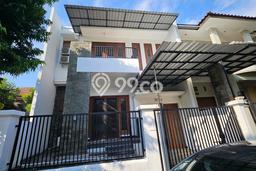Rumah Elit Modern Tanpa Renovasi di Graha Surabaya Rumah Elit Modern Tanpa Renovasi di Graha Surabaya
