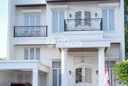 Ready to Use! Luxury House LT 252m2 Desain Elegan di Pakuwon Ready to Use! Luxury House LT 252m2 Desain Elegan di Pakuwon