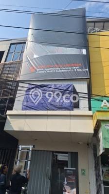 Lokasi Strategis! Dijual Ruko Bisnis di Wiyung, Surabaya Kondisi Baik Lokasi Strategis! Dijual Ruko Bisnis di Wiyung, Surabaya Kondisi Baik