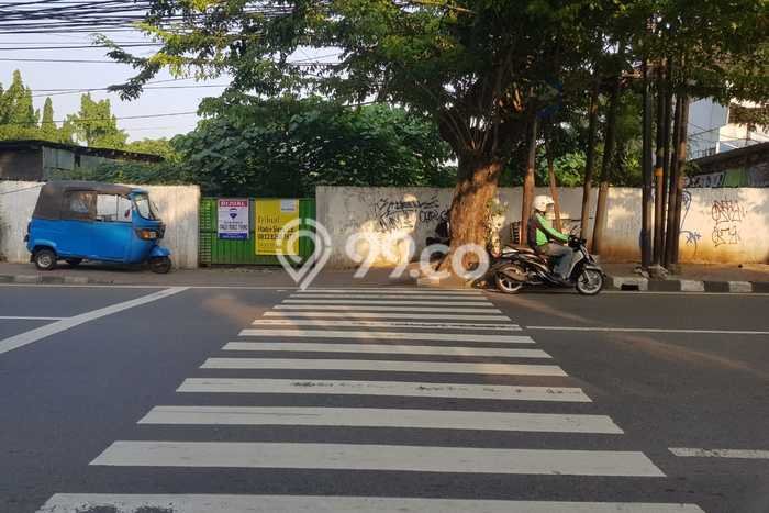 Lahan Dijual Lokasi Strategis di Jakarta Selatan dengan Luas 917m2 Lahan Dijual Lokasi Strategis di Jakarta Selatan dengan Luas 917m2