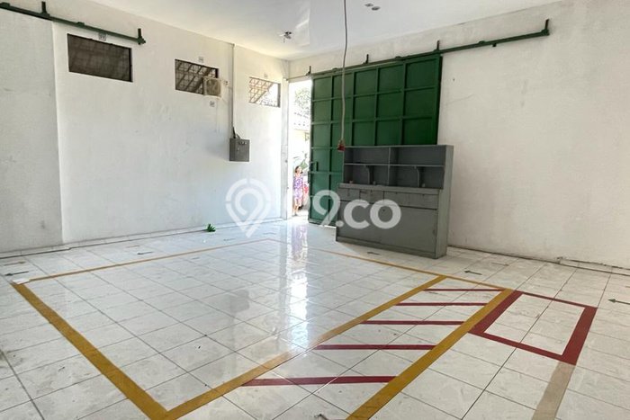 Area Ramai! Gudang Dijual di Jatisampurna untuk Bisnis Luas Bangunan 425m2 Area Ramai! Gudang Dijual di Jatisampurna untuk Bisnis Luas Bangunan 425m2