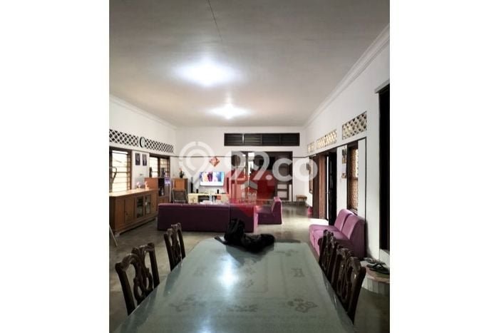 Area Ramai! Pabrik Dijual di Kebayoran Lama untuk Bisnis Luas Bangunan 1000m2 Area Ramai! Pabrik Dijual di Kebayoran Lama untuk Bisnis Luas Bangunan 1000m2