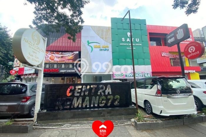 Ruko Disewa di Jakarta Selatan dengan LB 360m2 Area Komersial Ramai Ruko Disewa di Jakarta Selatan dengan LB 360m2 Area Komersial Ramai