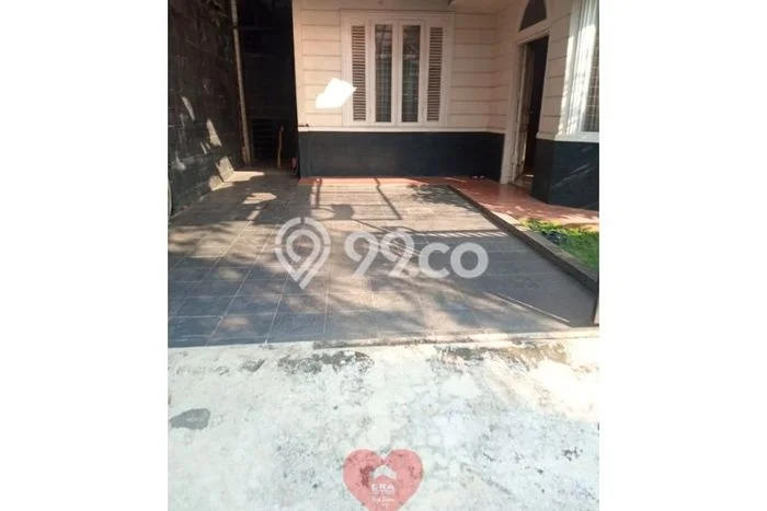 For Sale! Premium House LT 349m2 Desain Modern di Pejaten For Sale! Premium House LT 349m2 Desain Modern di Pejaten