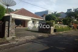 Rumah LT 728m² Desain Minimalis di Pasteur, Dekat Pusat Kota, Bandung Rumah LT 728m² Desain Minimalis di Pasteur, Dekat Pusat Kota, Bandung