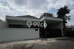 Rumah Luxury Modern Tanpa Renovasi di Buah Batu Bandung Rumah Luxury Modern Tanpa Renovasi di Buah Batu Bandung