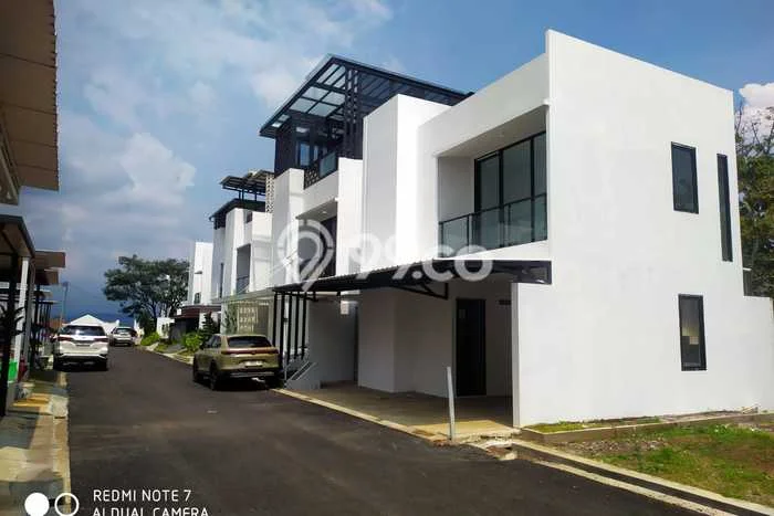 Jual Rumah Siap Huni di Karangpawitan Garut Harga Rp 444 Juta LT 72m2 Jual Rumah Siap Huni di Karangpawitan Garut Harga Rp 444 Juta LT 72m2