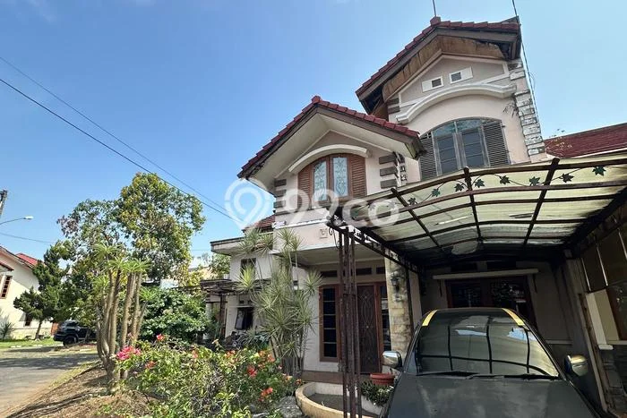 Dijual Cepat Rumah Favorit Siap Huni LB 250m2 di Arcamanik, Bandung Dijual Cepat Rumah Favorit Siap Huni LB 250m2 di Arcamanik, Bandung