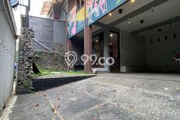 Rumah Tenang di Turangga, 3 KM, Luas 165m² Bangunan 250m² Rumah Tenang di Turangga, 3 KM, Luas 165m² Bangunan 250m²