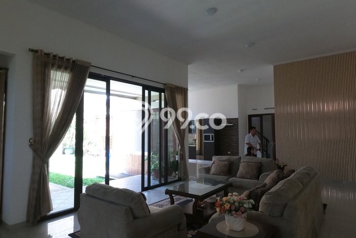 Ready to Use! Luxury House LT 608m2 Desain Modern di Bandung Barat Ready to Use! Luxury House LT 608m2 Desain Modern di Bandung Barat