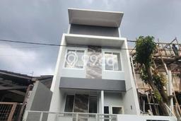 Rumah Luas Asri 3 KT Siap Huni di Kopo Bandung Rumah Luas Asri 3 KT Siap Huni di Kopo Bandung