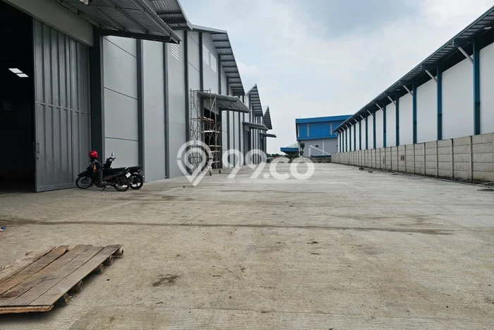 Unit Gudang disewakan di Semarang Barat Semarang dengan LT 5610m2 / LB 3605m2 Unit Gudang disewakan di Semarang Barat Semarang dengan LT 5610m2 / LB 3605m2