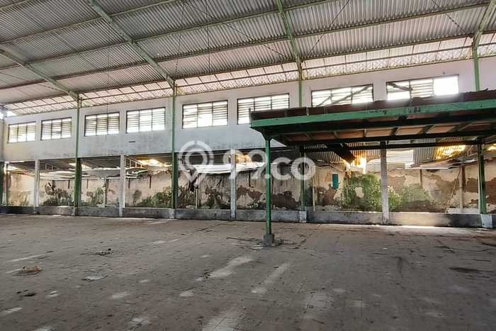 Unit Gudang disewakan di Gayamsari Semarang dengan LT 1239m2 / LB 1000m2 Unit Gudang disewakan di Gayamsari Semarang dengan LT 1239m2 / LB 1000m2