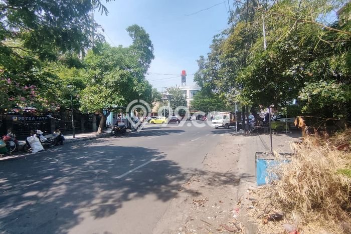 Area Ramai! Ruko Dijual di Gubeng untuk Bisnis Luas Bangunan 235m2 Area Ramai! Ruko Dijual di Gubeng untuk Bisnis Luas Bangunan 235m2
