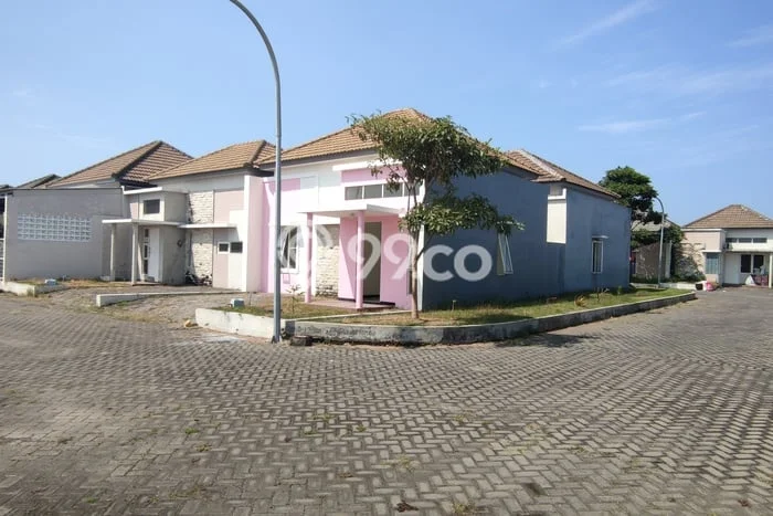 Disewakan! Rumah 3 Kamar Tidur &
1 Kamar Mandi di Sidoarjo, Surabaya Disewakan! Rumah 3 Kamar Tidur &
1 Kamar Mandi di Sidoarjo, Surabaya