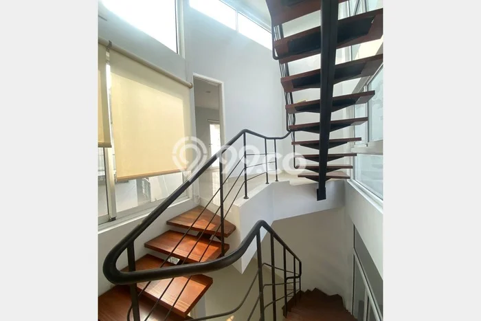 Dijual Rumah Eksklusif 2 KT di Bintaro, Tangerang Selatan Dijual Rumah Eksklusif 2 KT di Bintaro, Tangerang Selatan
