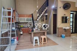 Sewa Rumah Murah di Green Lake City Jakarta Barat Punya 4 Kamar Tidur Sewa Rumah Murah di Green Lake City Jakarta Barat Punya 4 Kamar Tidur
