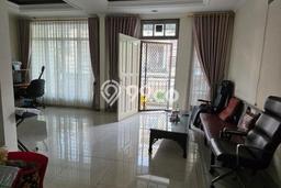 Rumah Luxury Modern Tanpa Renovasi di Pluit Jakarta Utara Rumah Luxury Modern Tanpa Renovasi di Pluit Jakarta Utara
