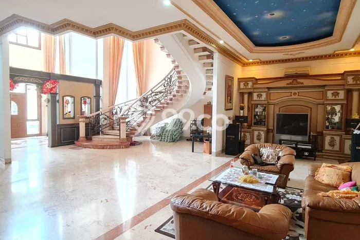 For Sale! Luxury House LT 407m2 Desain Elegan di Pantai Indah Kapuk For Sale! Luxury House LT 407m2 Desain Elegan di Pantai Indah Kapuk