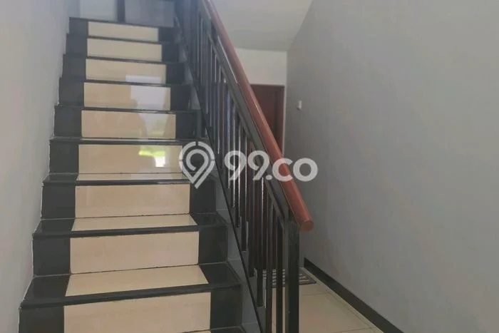 Lokasi strategis! Rumah siap huni dikontrakkan di Padalarang LB 275m2 Lokasi strategis! Rumah siap huni dikontrakkan di Padalarang LB 275m2