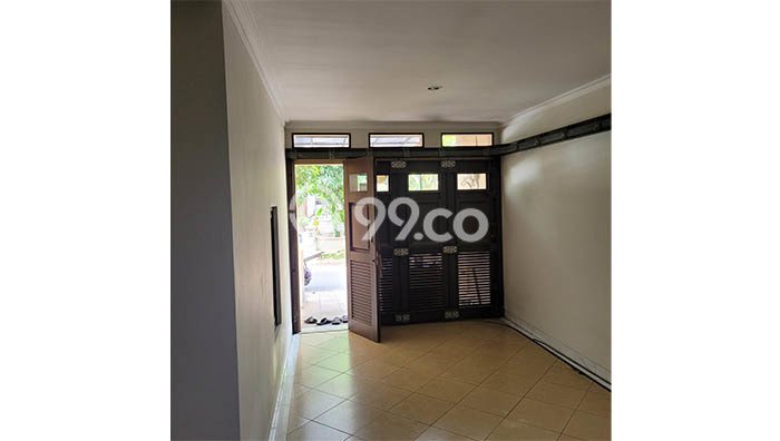 Rumah di Kelapa Gading, 4 KT, View Kota, LT 1m2m² LB 0m2m² Rumah di Kelapa Gading, 4 KT, View Kota, LT 1m2m² LB 0m2m²