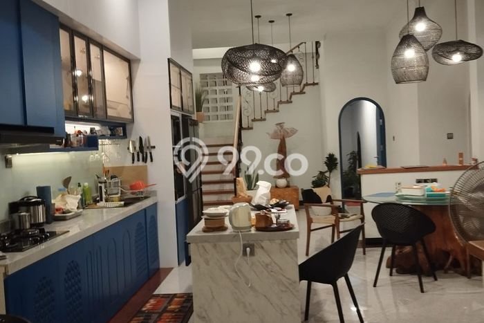 HARGA TERBAIK! Vila Kawasan , Luas 200m2m², Lokasi Elite dengan privasi terjaga HARGA TERBAIK! Vila Kawasan , Luas 200m2m², Lokasi Elite dengan privasi terjaga