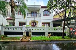 Rumah Lokasi Strategis di patra kuningan, Jakarta Selatan, LT 788m² LB 372m² Rumah Lokasi Strategis di patra kuningan, Jakarta Selatan, LT 788m² LB 372m²