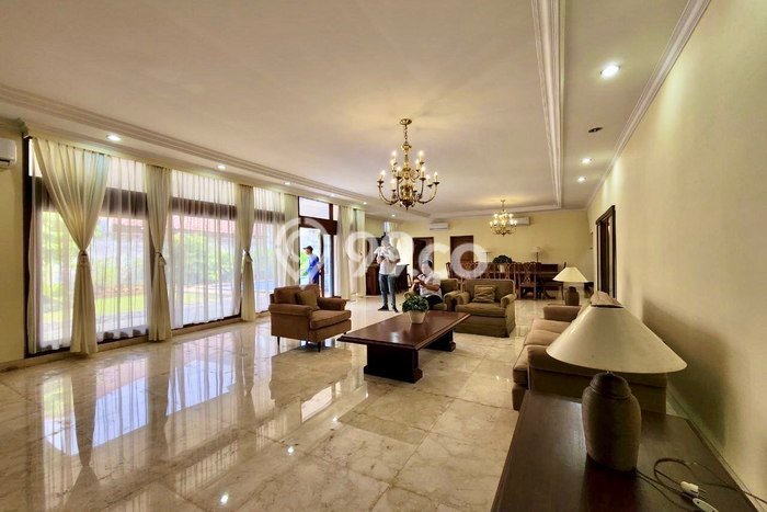 EXCLUSIVE OFFER! Rumah kawasan Kuningan, 4 KM, Lingkungan Elite, LT 1010m² Bangunan 600m² EXCLUSIVE OFFER! Rumah kawasan Kuningan, 4 KM, Lingkungan Elite, LT 1010m² Bangunan 600m²