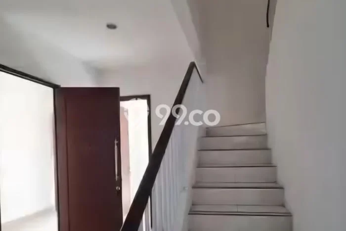 Rumah Disewakan Tangerang Selatan LT 135m2 LB 135m2 Kawasan Bintaro Rumah Disewakan Tangerang Selatan LT 135m2 LB 135m2 Kawasan Bintaro