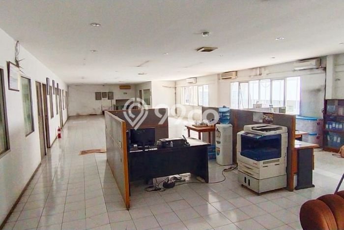 Dijual! Kantor di Salemba Jakarta Pusat LT 4024m2 / LB 3469m2 Kawasan Bisnis Dijual! Kantor di Salemba Jakarta Pusat LT 4024m2 / LB 3469m2 Kawasan Bisnis