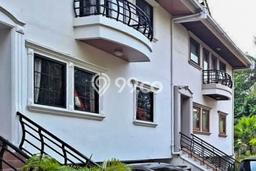 Hunian Mewah LB 320m2 Siap Huni Desain Elegan di Kemang, Jakarta Selatan Hunian Mewah LB 320m2 Siap Huni Desain Elegan di Kemang, Jakarta Selatan