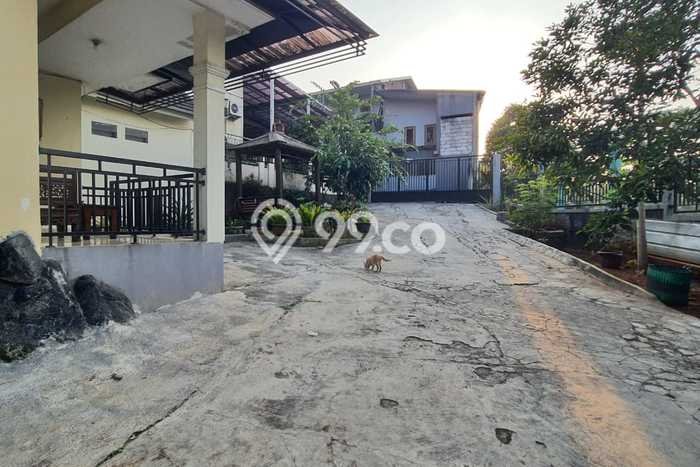 Dijual Rumah Luas Elegan Dengan View Eksklusif di Kampung Rambutan, Jakarta Timur Dijual Rumah Luas Elegan Dengan View Eksklusif di Kampung Rambutan, Jakarta Timur