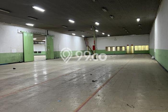Unit Gudang Disewakan di Leuwi Gajah di Area Ramai & Strategis Unit Gudang Disewakan di Leuwi Gajah di Area Ramai & Strategis