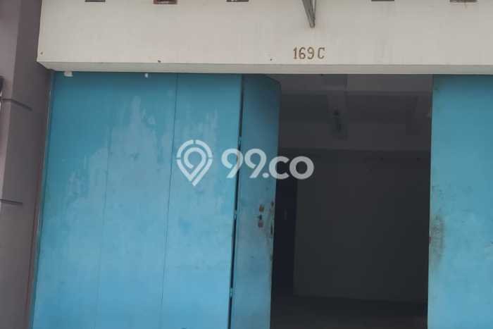Ruko Disewa di Bandung dengan LB 500m2 Area Komersial Ramai Ruko Disewa di Bandung dengan LB 500m2 Area Komersial Ramai