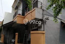 Rumah di Jakarta Selatan Kondisi Bagus Minimalis Dekat Fasilitas Publik Rumah di Jakarta Selatan Kondisi Bagus Minimalis Dekat Fasilitas Publik