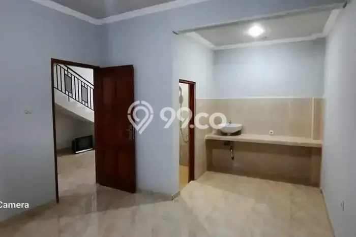 Lokasi strategis! Rumah siap huni disewakan di Pesanggrahan LB 180m2 Lokasi strategis! Rumah siap huni disewakan di Pesanggrahan LB 180m2