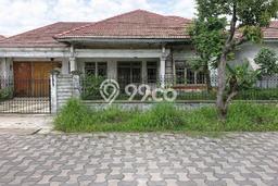 Rumah Elit Modern Tanpa Renovasi di Manyar Surabaya Rumah Elit Modern Tanpa Renovasi di Manyar Surabaya