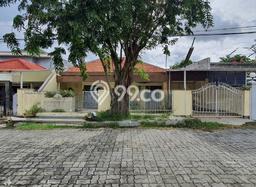 Rumah LT 338m2m² / LB 226m2m² di Kawasan , Surabaya Rumah LT 338m2m² / LB 226m2m² di Kawasan , Surabaya